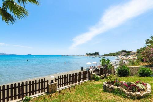 Nel Mare Beachfront Studios