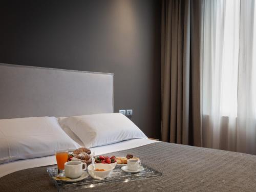 HNN Luxury Suites
