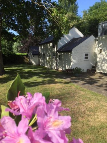 Claremont Coach House