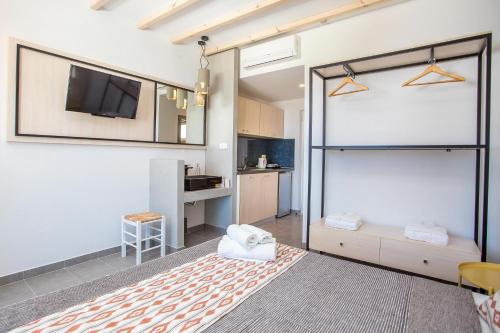 Alexander Studios & Suites