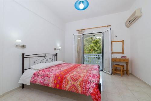 Zante Ruassi Studios