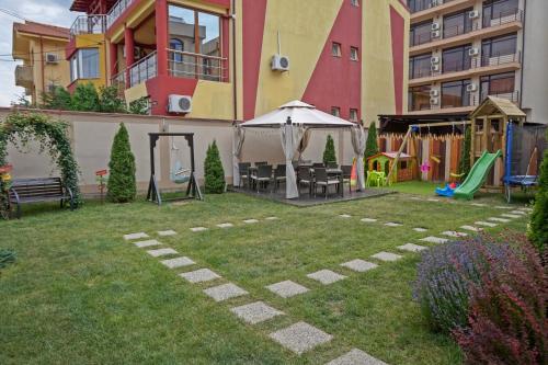 Coquette Villa