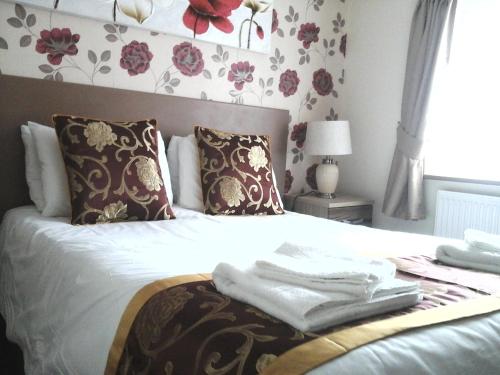 Maen Hir Guest House