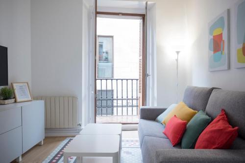 BALCON ENCIERRO! - El Mirador de la Cuesta de Santo Domingo