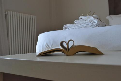 Gatto Bianco Le Terrazze