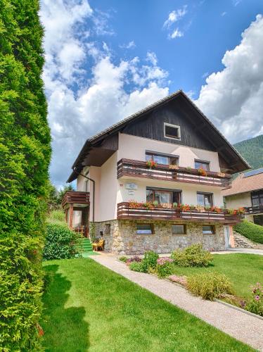 Apartments And Rooms Banich