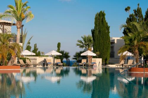 Louis Paphos Breeze