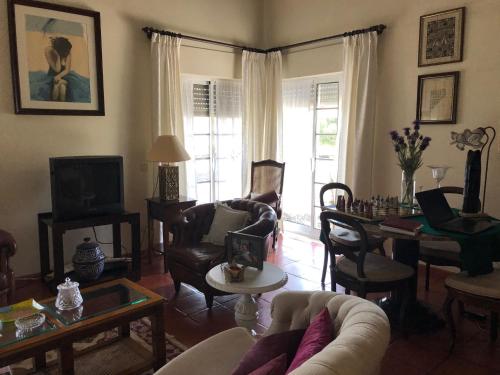 Quinta Nova Do Almeida