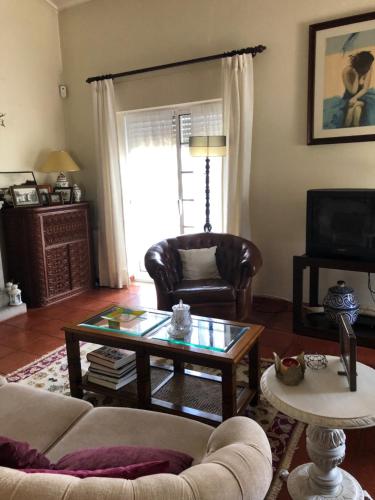 Quinta Nova Do Almeida