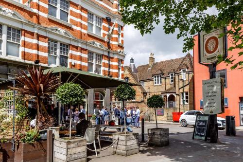 Orange Tree Hotel