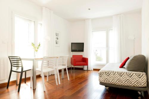 Apartamentos Sabinas El Pilar