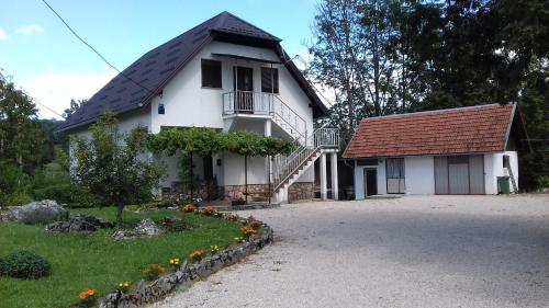 House Luketic