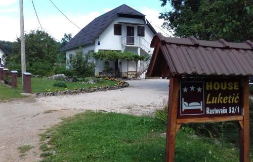 House Luketic