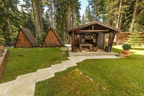 Monastery 2 Aparthotel