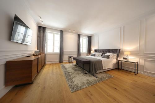 Greta Residence