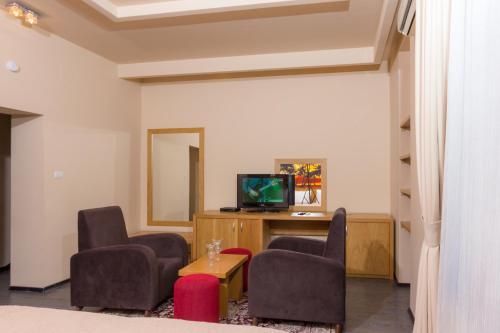 Hotel Lirak