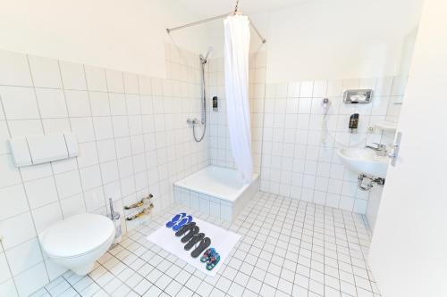 B & L Hostel