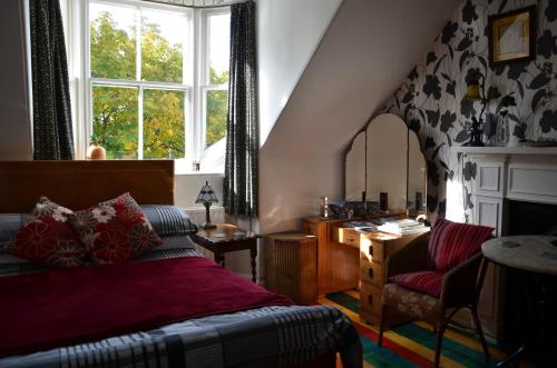 Averon House