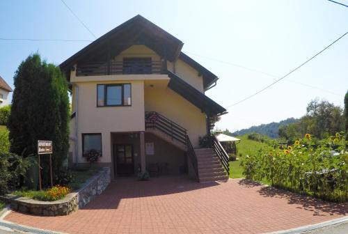 Apartment Ante