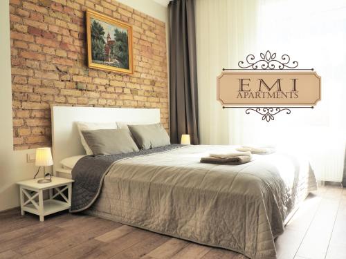 Emi Apartment