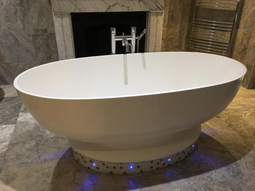 Ship Leopard Hotel - No Children