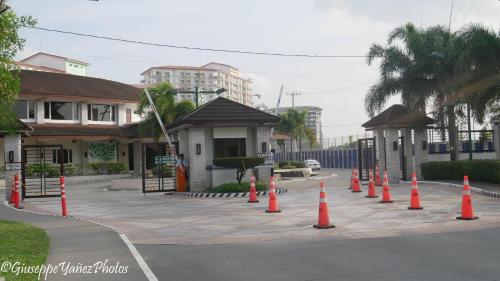 Genesis unit SMDC Fields