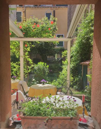 3749 Ponte Chiodo Guest House