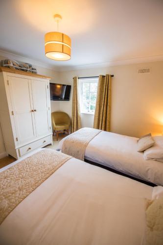 Grove Hotel