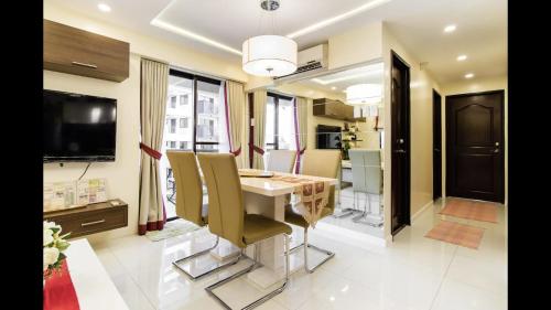 Grand Apartment near BGC