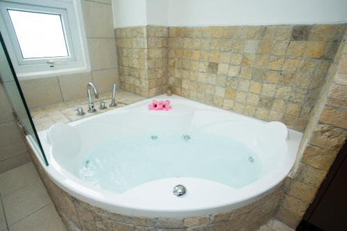 7 Stones Boracay Suites