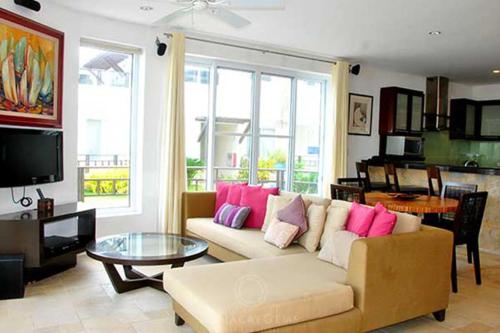 7 Stones Boracay Suites