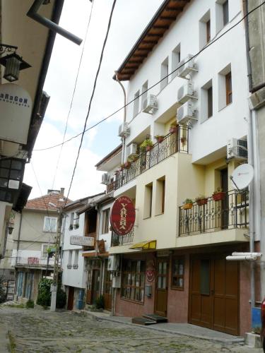 Hotel Varusha