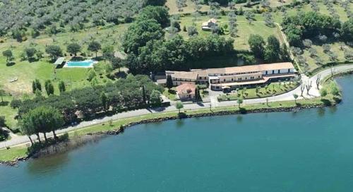 La Carrozza D'Oro Sul Lago
