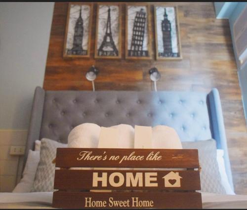 Rustic Industrial theme in front of Trinoma