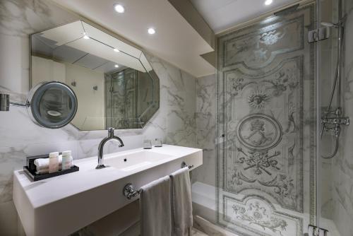 Le Louis Versailles Château Hotel - MGallery