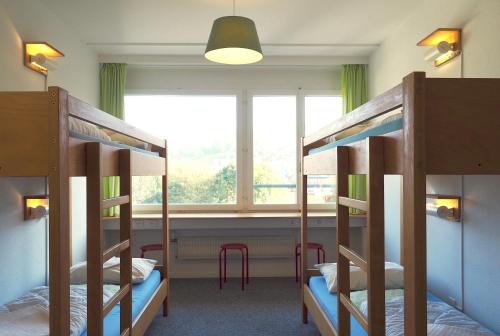 Hostel 77