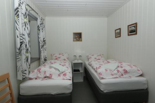 Steindorsstadir Guesthouse