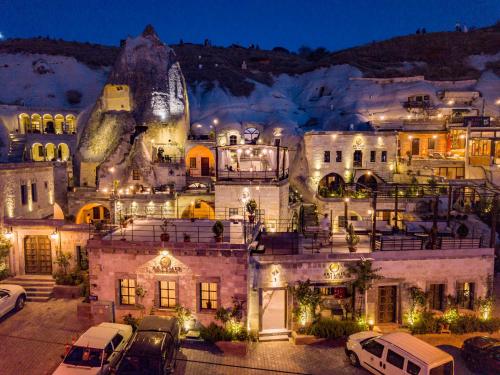 Artemis Cave Suites