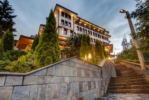 Shiroka Laka Hotel & Spa