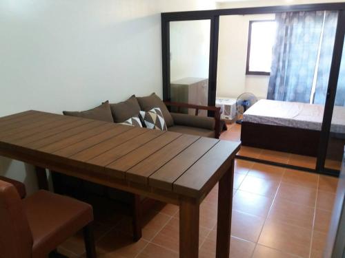 Comfy 1BR Condo Unit in One Oasis CdeO near Limketkai Centrio