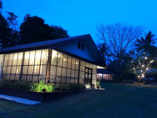 The Cabins At LVF