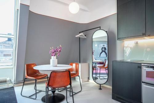 The Sweet - By The Apartments Company