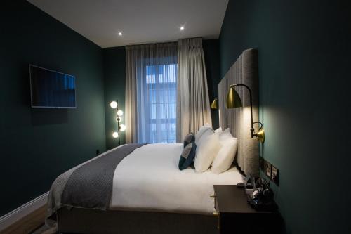 The Bedford Townhouse & Cafe
