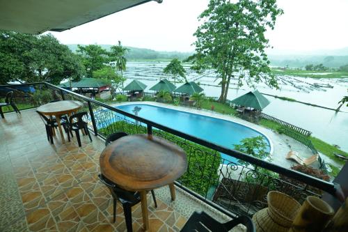 Sunrise Garden Lake Resort