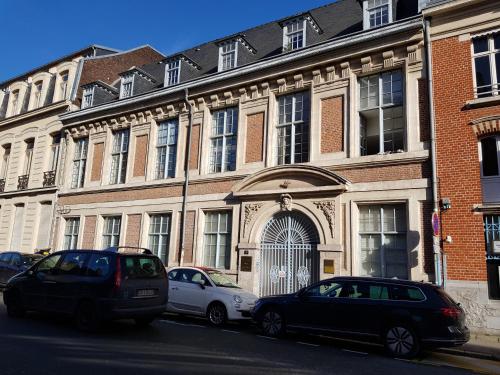 Lille centre parking privé gratuit très calme