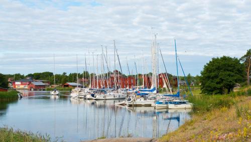 Brudhäll Hotell & Restaurang