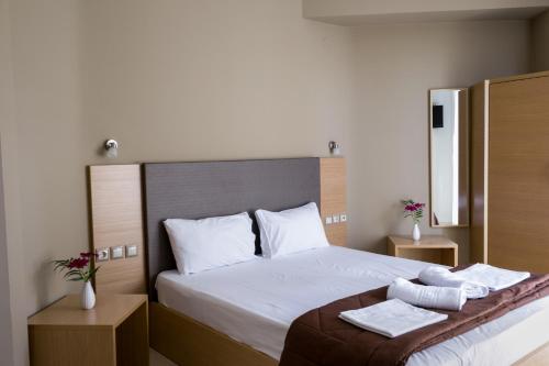 Niriides Studios And Apartments