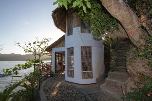 Borac Bay Bungalows Hotel and Resort