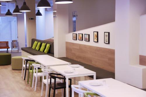 Hola Hostal Eixample