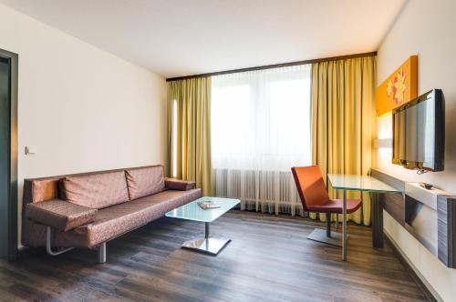 NOVINA HOTEL Wöhrdersee Nürnberg City